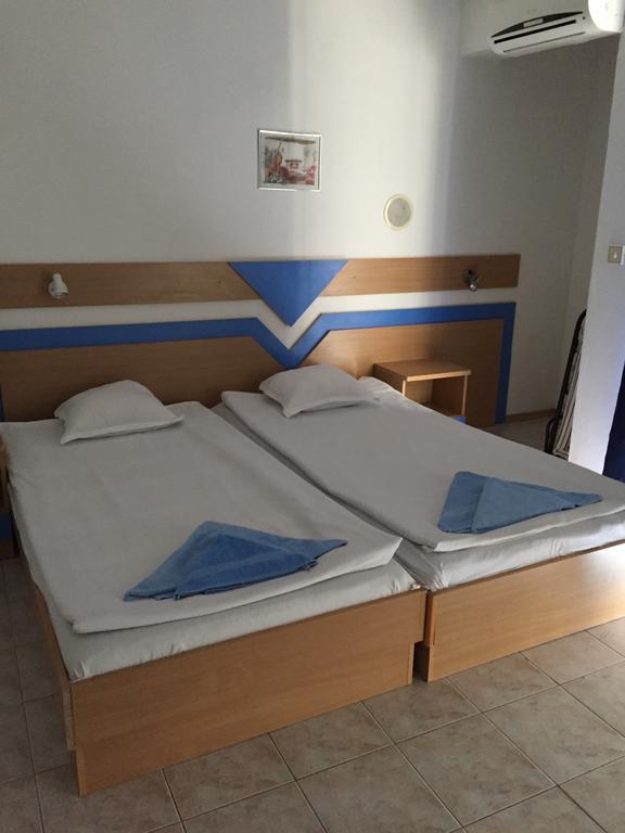 Elvira Hotel ラヴダ エクステリア 写真
